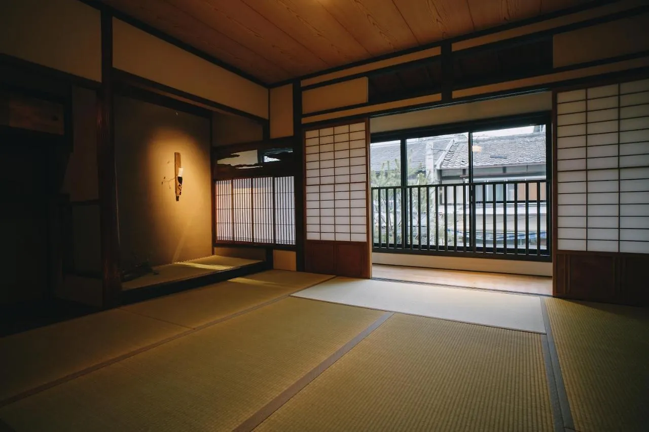 七条みやび Nanajo Miyabi Inn Kyoto 0*,  Japan
